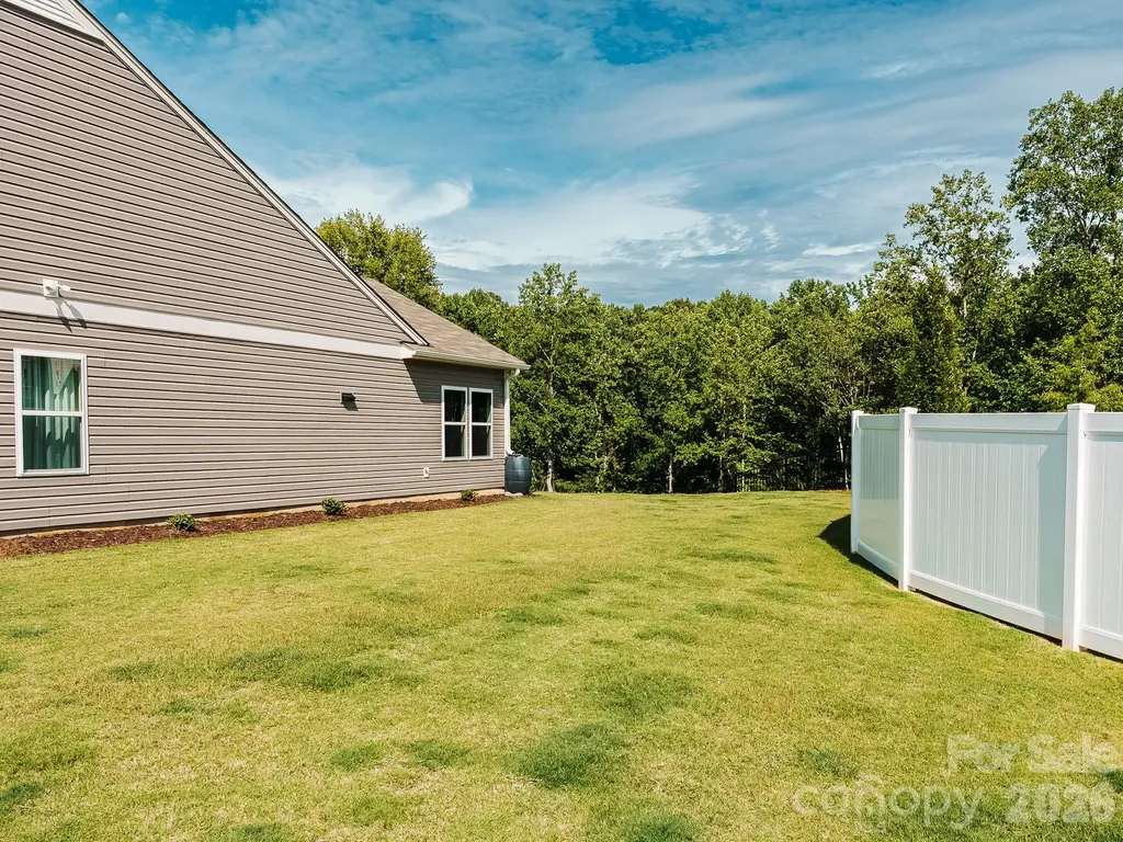 1261 Jenna Lynn Court Lowell NC 28098