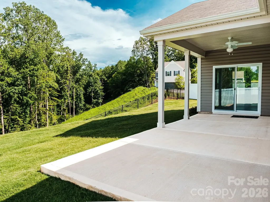 1261 Jenna Lynn Court Lowell NC 28098