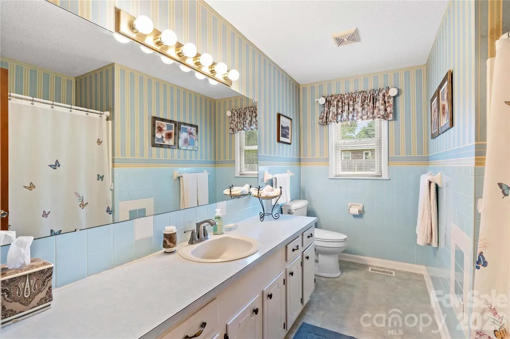 132 Polly Drive Statesville NC 28625
