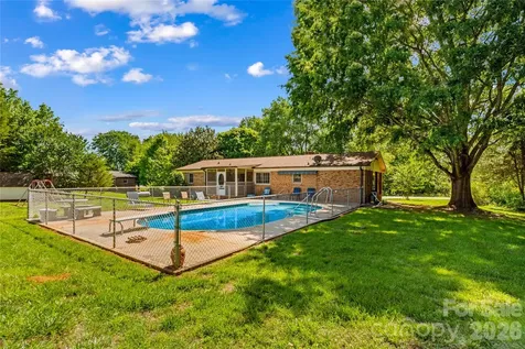 132 Polly Drive Statesville NC 28625