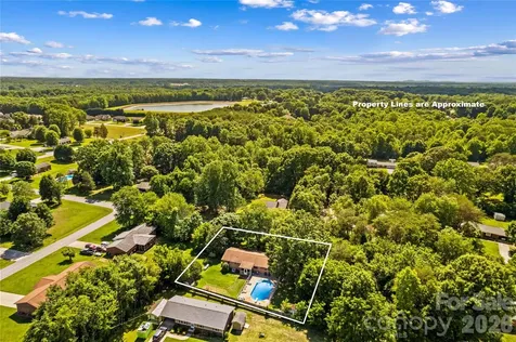 132 Polly Drive Statesville NC 28625
