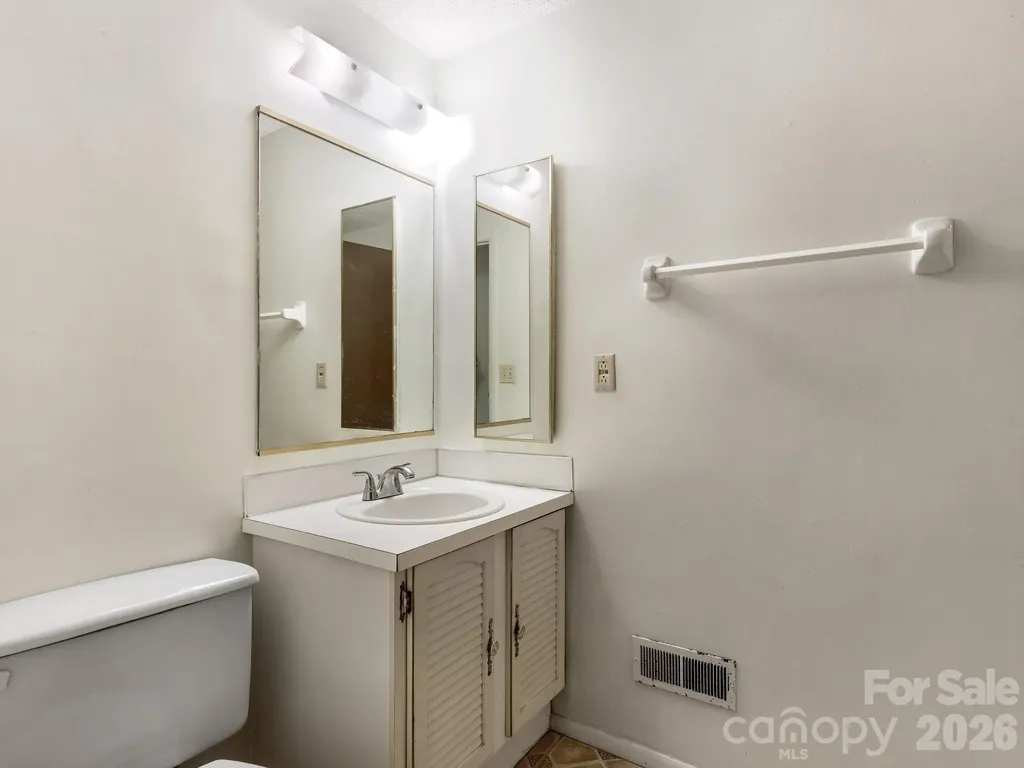 6534 Rollingridge Drive Charlotte NC 28211