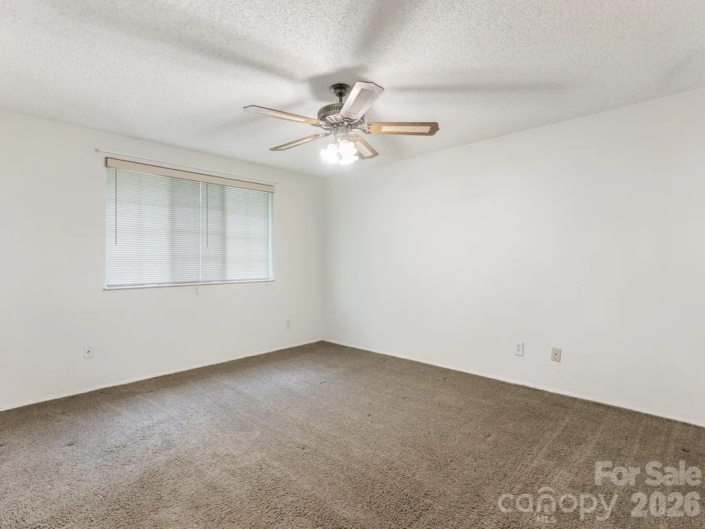 6534 Rollingridge Drive Charlotte NC 28211