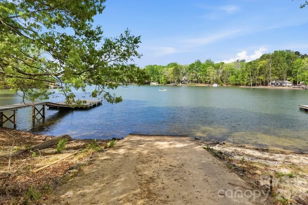 21221 Lake Run Drive Charlotte NC 28278