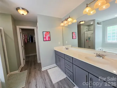 4815 Sterling Brooke Lane Winston Salem NC 27103