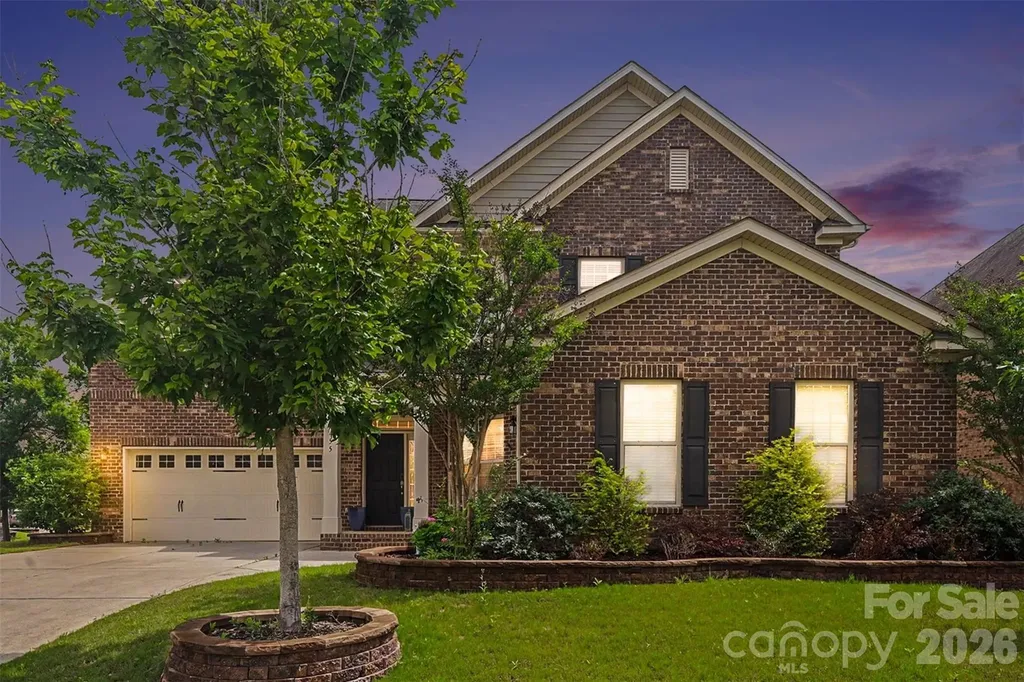 8455 Rosemary Way Harrisburg NC 28075
