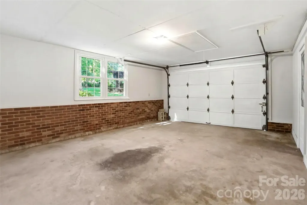 1968 12th Street Place NE Hickory NC 28601