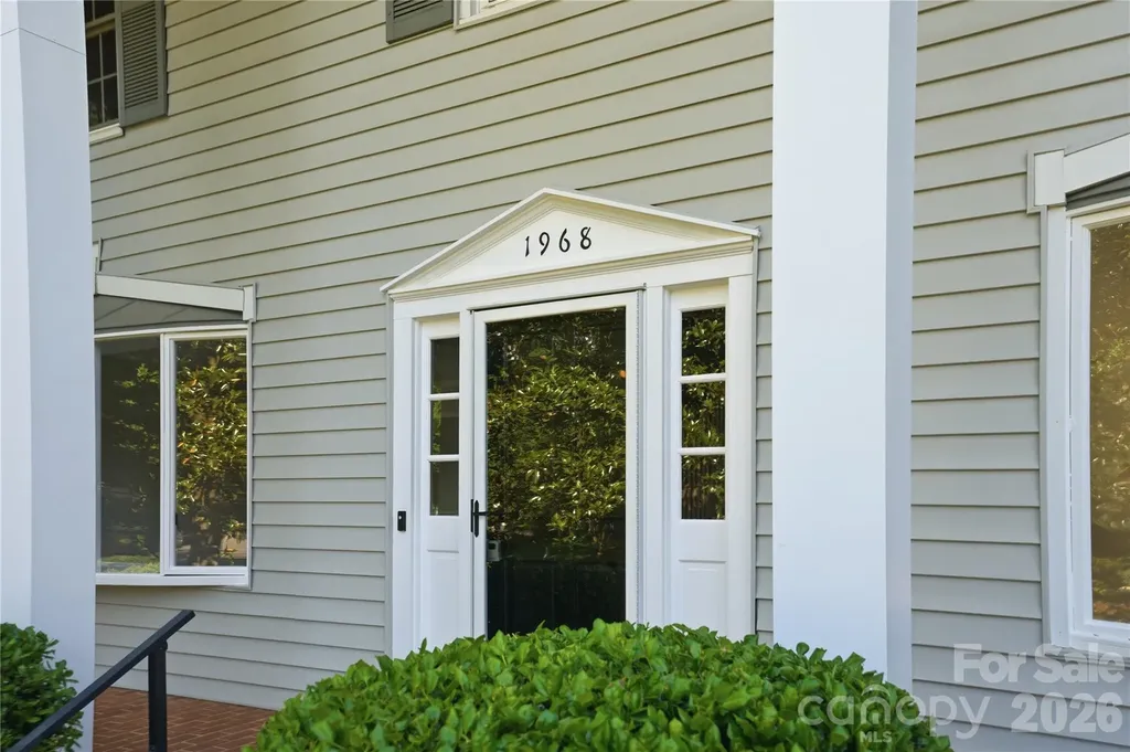 1968 12th Street Place NE Hickory NC 28601