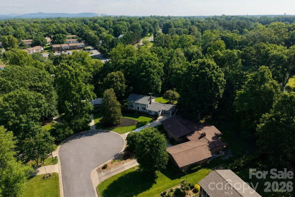 1968 12th Street Place NE Hickory NC 28601