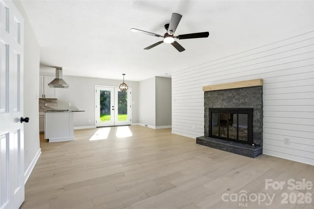 1968 12th Street Place NE Hickory NC 28601