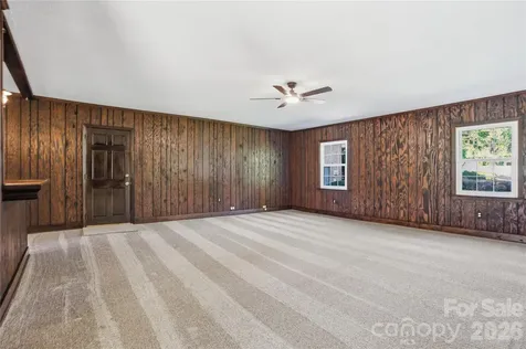 1968 12th Street Place NE Hickory NC 28601
