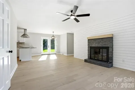 1968 12th Street Place NE Hickory NC 28601