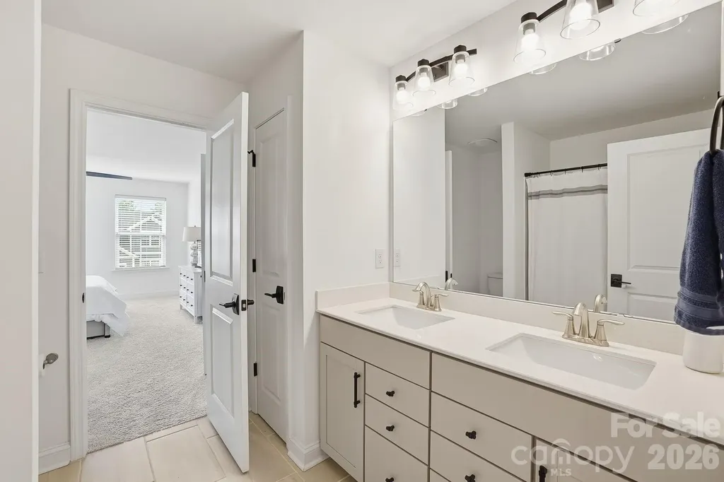 11016 Larkslea Lane Charlotte NC 28278