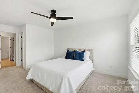 11016 Larkslea Lane Charlotte NC 28278