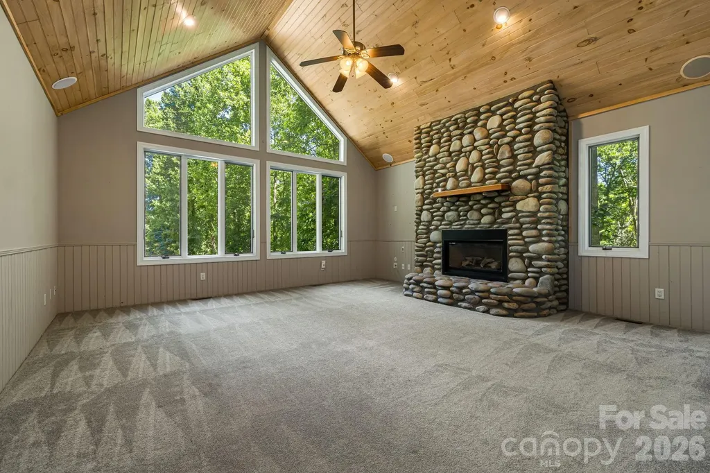 67 Reeses Ridge Court Hendersonville NC 28739