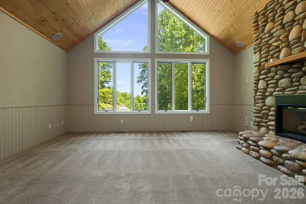 67 Reeses Ridge Court Hendersonville NC 28739