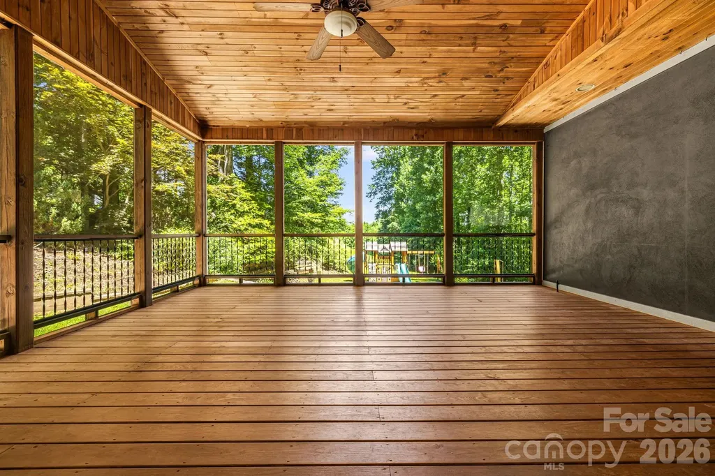 67 Reeses Ridge Court Hendersonville NC 28739