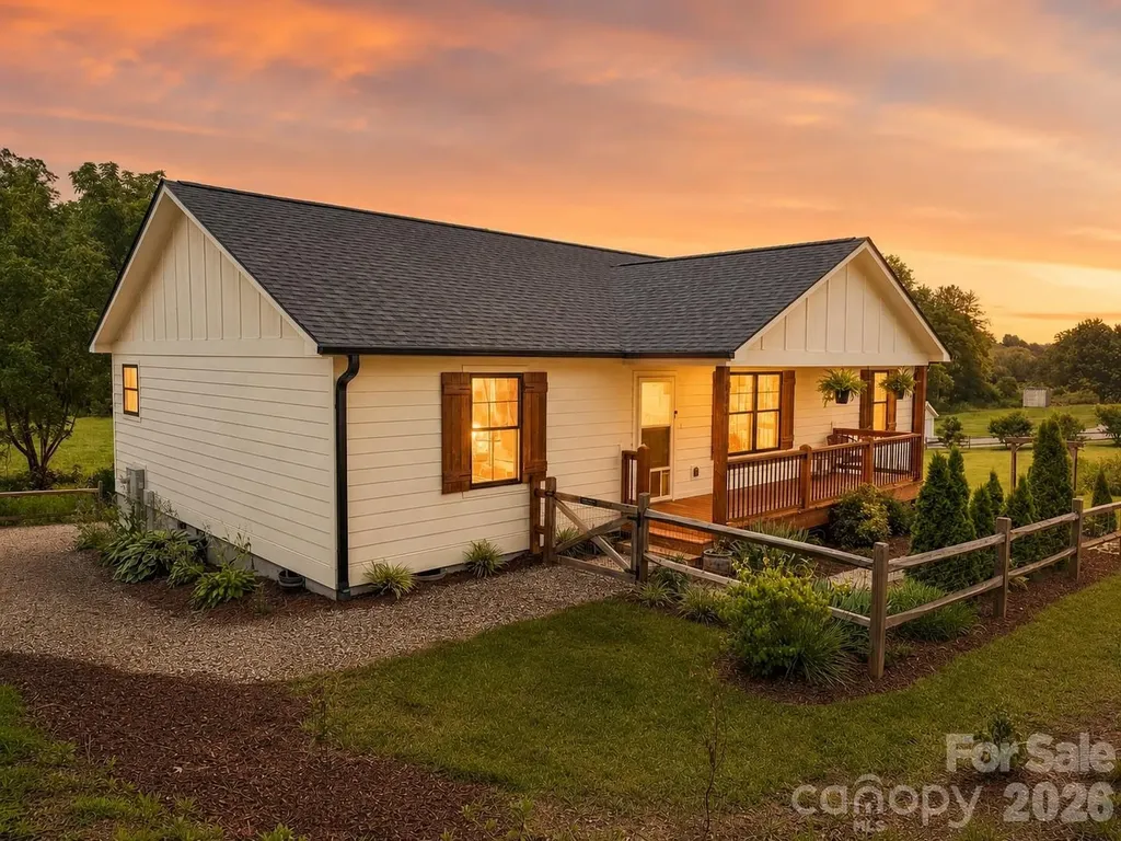 923 Newfound Road Leicester NC 28748