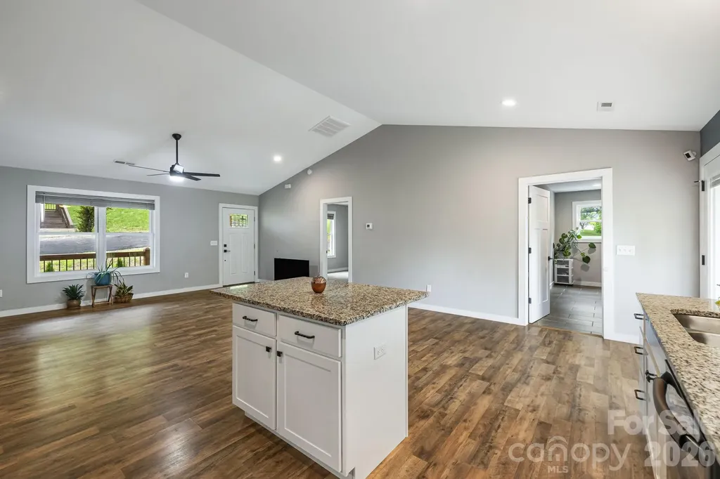 923 Newfound Road Leicester NC 28748