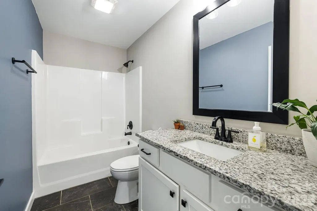923 Newfound Road Leicester NC 28748