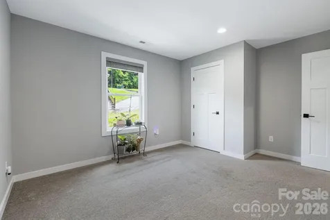 923 Newfound Road Leicester NC 28748