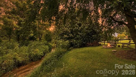 923 Newfound Road Leicester NC 28748