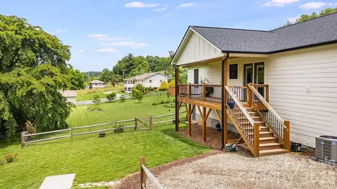 923 Newfound Road Leicester NC 28748
