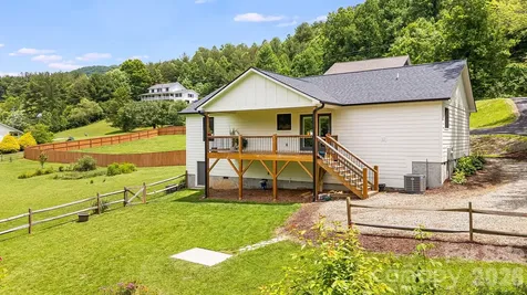 923 Newfound Road Leicester NC 28748