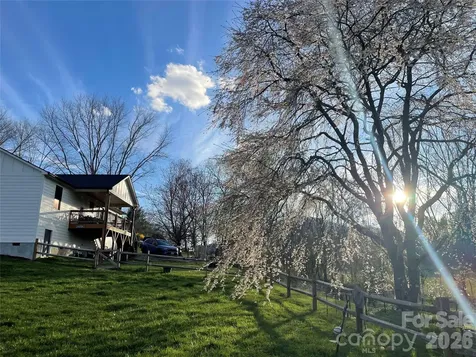 923 Newfound Road Leicester NC 28748
