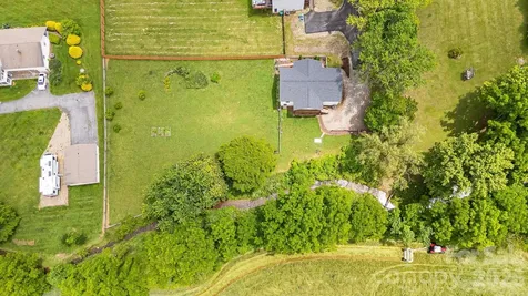 923 Newfound Road Leicester NC 28748