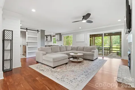 6 Catawba Ridge Court Lake Wylie SC 29710