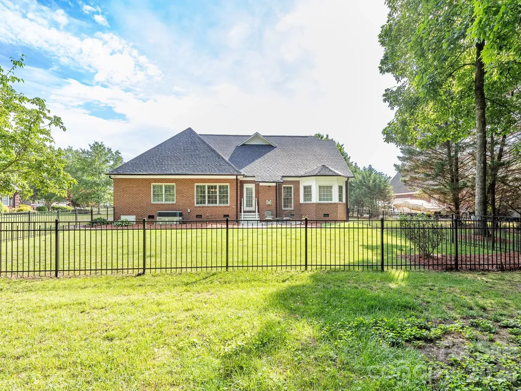 3672 Charolais Lane Harrisburg NC 28075