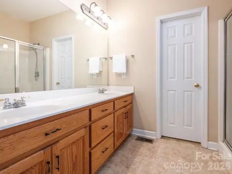 3672 Charolais Lane Harrisburg NC 28075
