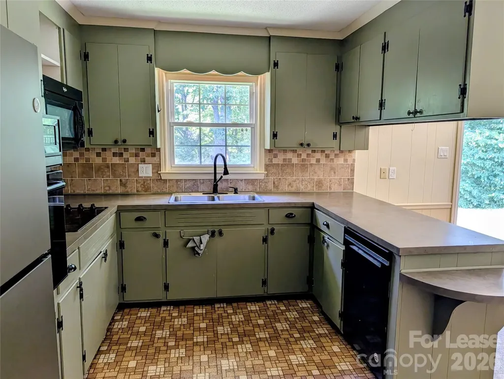 105 Ridgewood Lane Statesville NC 28677