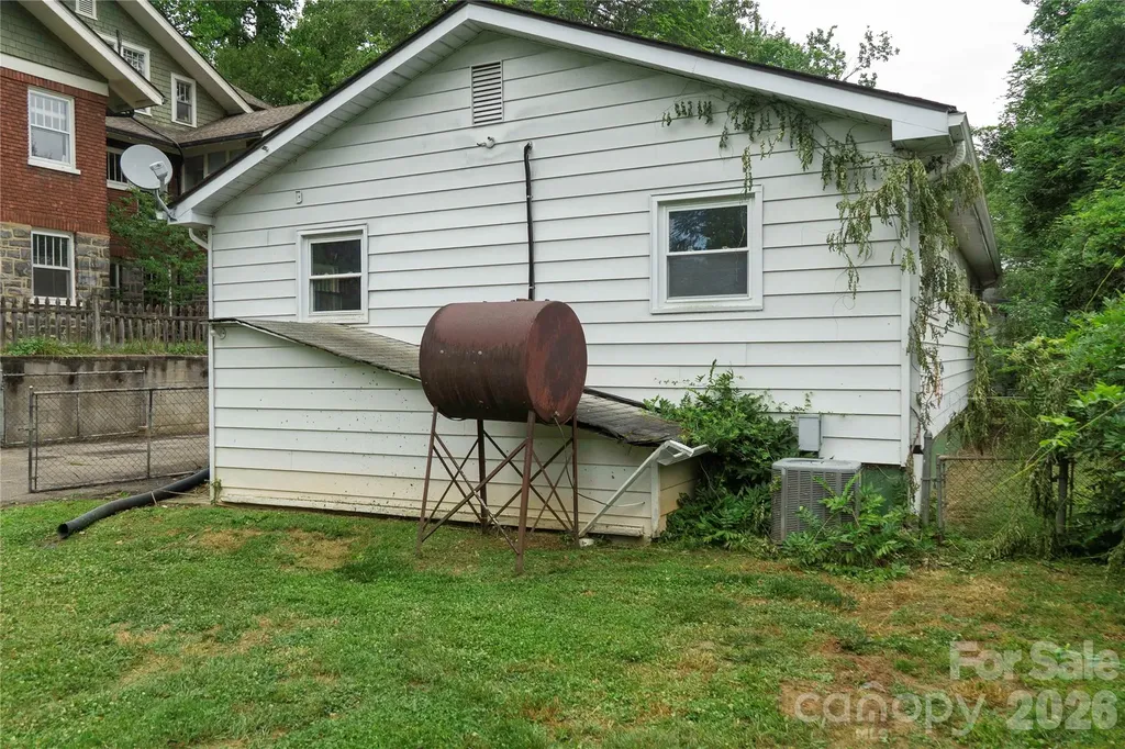 54 Sherwood Road Asheville NC 28803