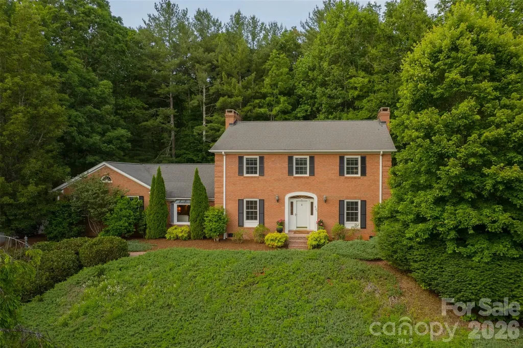425 Sondley Woods Place Asheville NC 28805