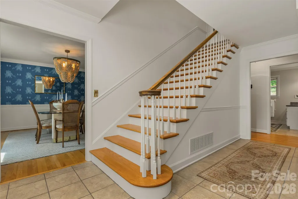 425 Sondley Woods Place Asheville NC 28805