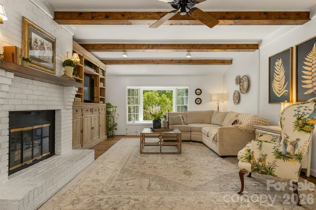 425 Sondley Woods Place Asheville NC 28805