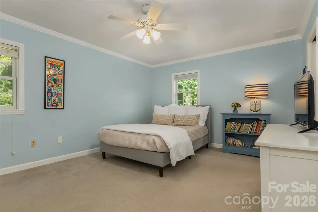 425 Sondley Woods Place Asheville NC 28805