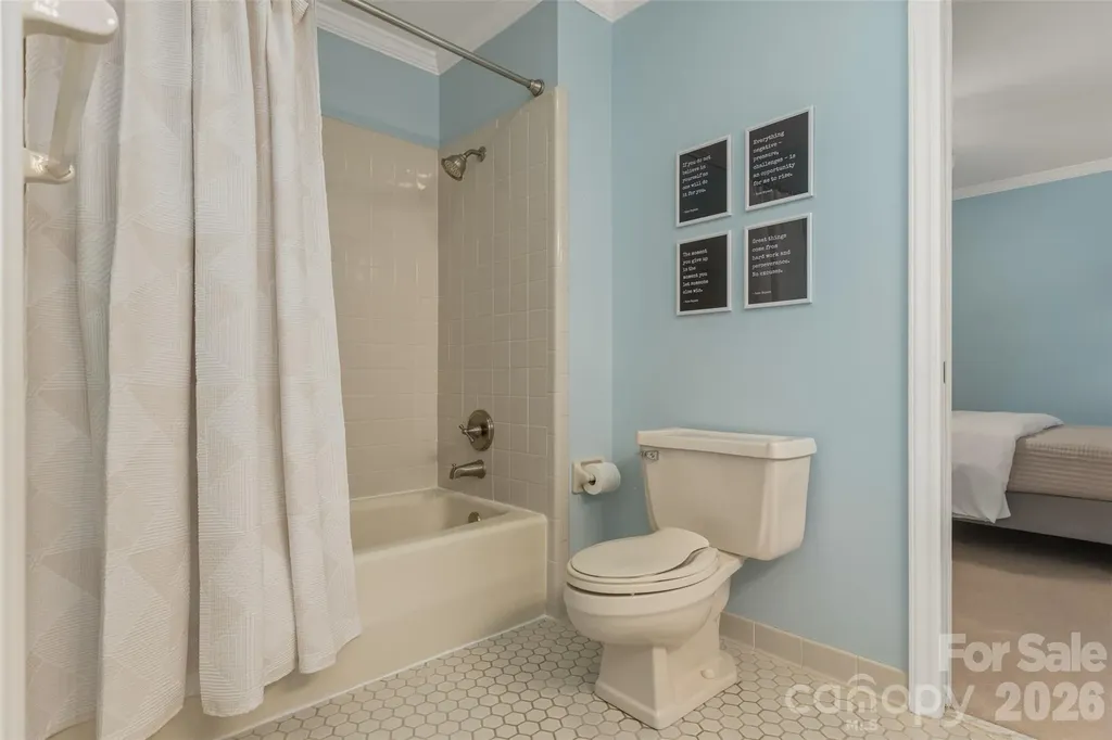 425 Sondley Woods Place Asheville NC 28805