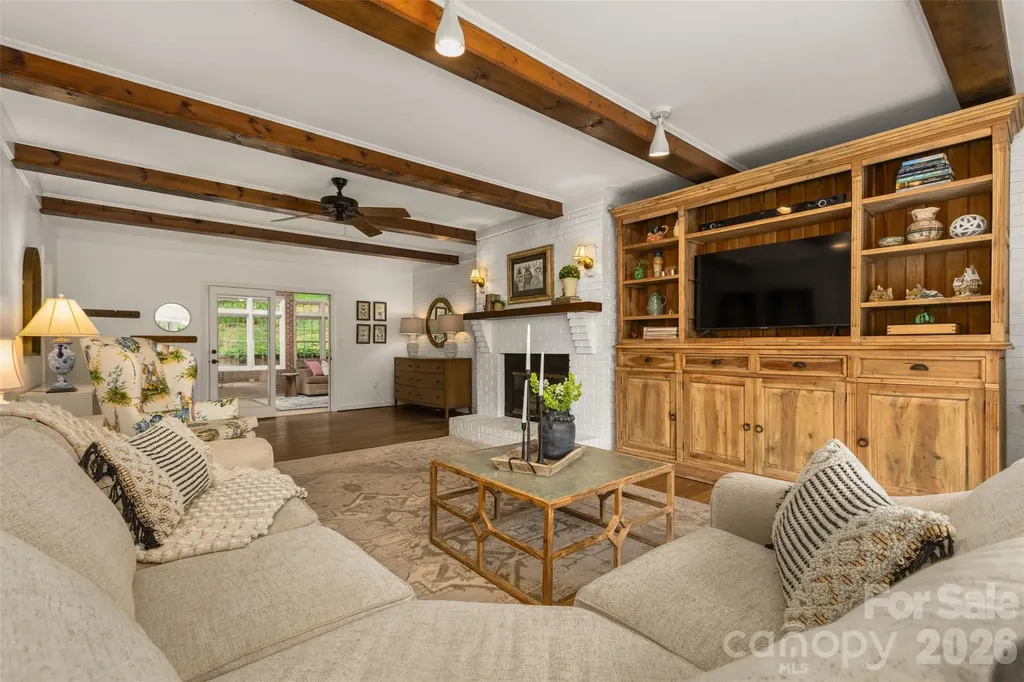 425 Sondley Woods Place Asheville NC 28805