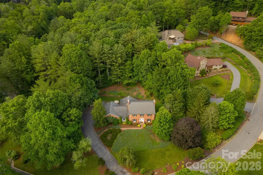 425 Sondley Woods Place Asheville NC 28805