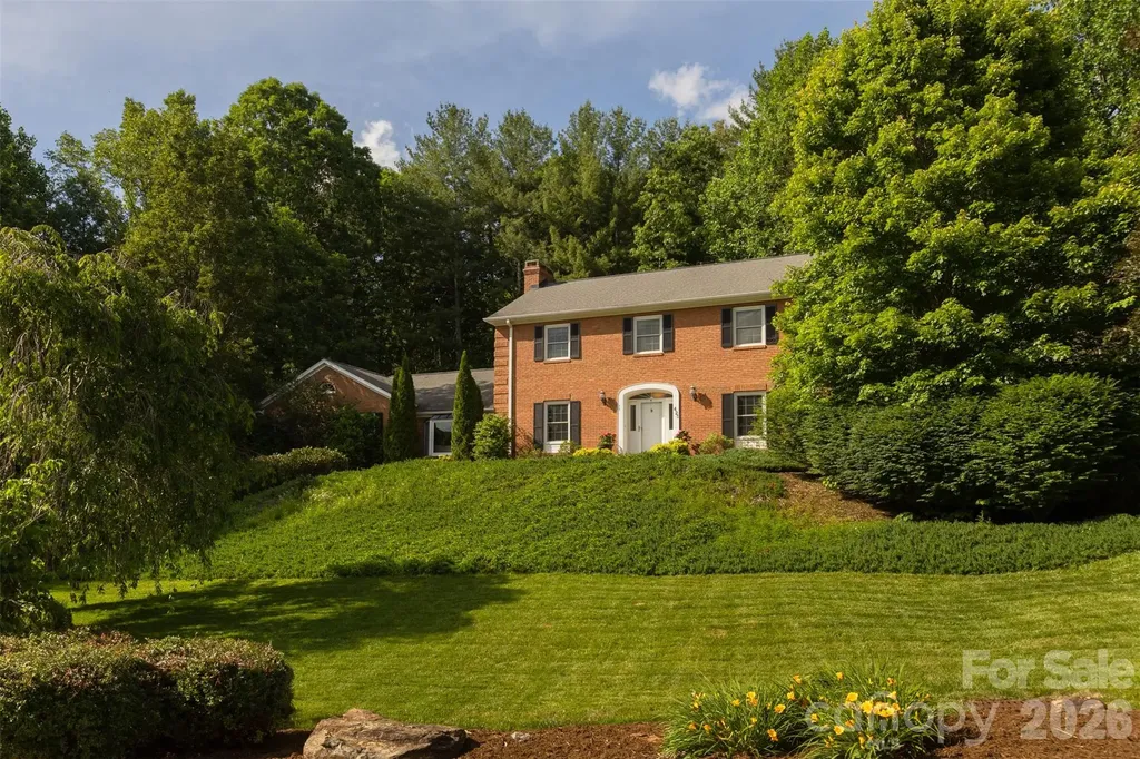 425 Sondley Woods Place Asheville NC 28805