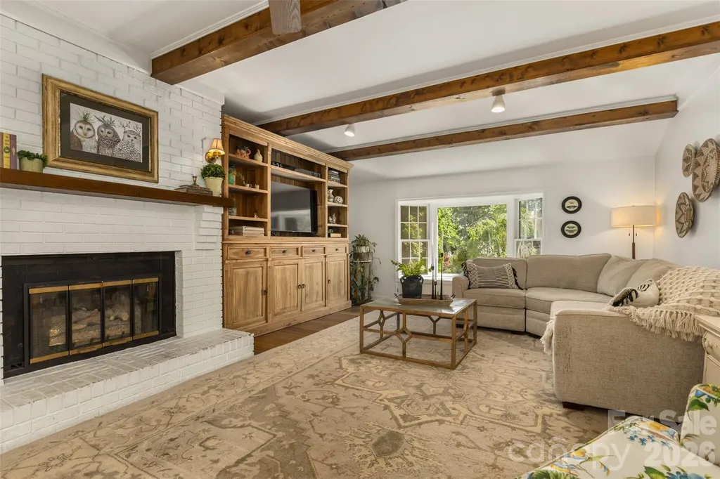 425 Sondley Woods Place Asheville NC 28805