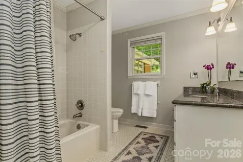 425 Sondley Woods Place Asheville NC 28805