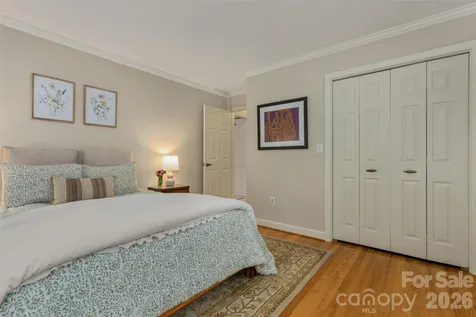 425 Sondley Woods Place Asheville NC 28805