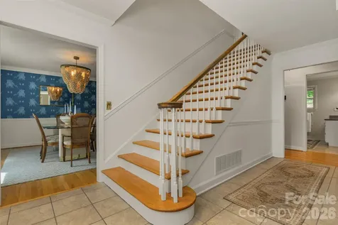 425 Sondley Woods Place Asheville NC 28805