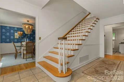 425 Sondley Woods Place Asheville NC 28805