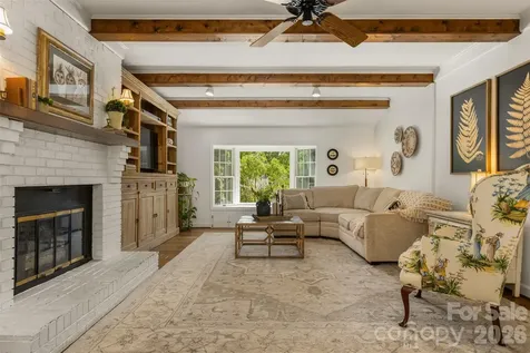 425 Sondley Woods Place Asheville NC 28805