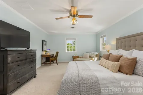 425 Sondley Woods Place Asheville NC 28805